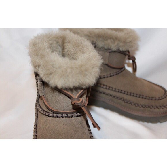 UGG WOMEN'S ALPINE MINI SUEDE SHEARLING LINED BOOTS HICKORY NIB - Picture 4 of 8